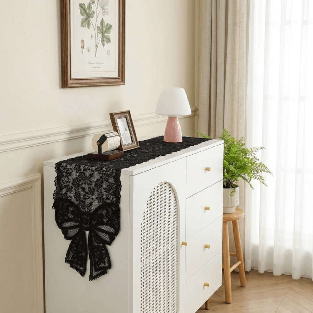 French Elegant Floral Cut-Out  - огляд і ціна Christmas Table Runner