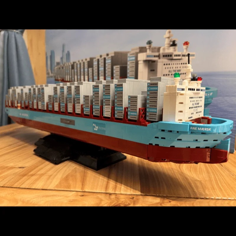 New 2026 Dual-Fuel Container V - огляд і ціна Lego Set Technic